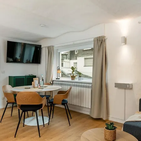 Holiday home Treehouse For 14 People- Indoor Playground - Ssc - Shared House&garden