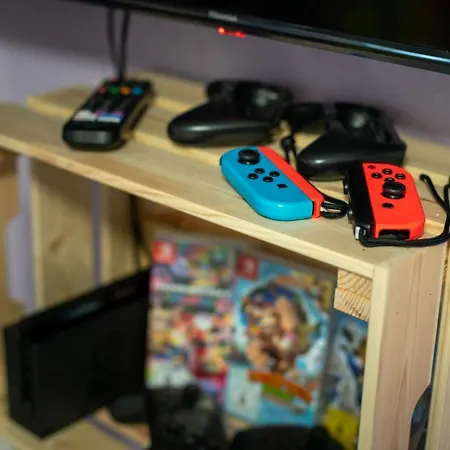 Treehouse For 14 People- Indoor Playground - Ssc - Shared House&garden Будинок відпочинку