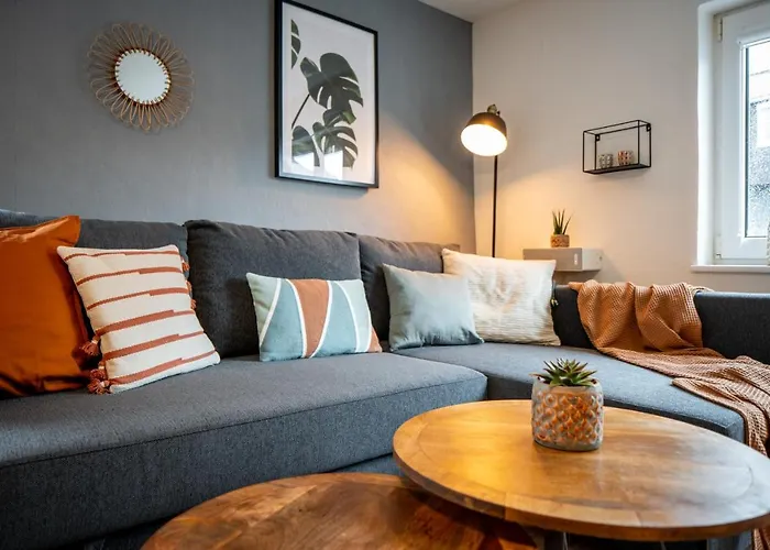 Treehouse For 14 People- Indoor Playground - Ssc - Shared House&garden Holiday home